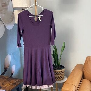 Women’s Matilda Jane Purple Long-Sleeve Swing Dress w/ ruffle bottom size Small